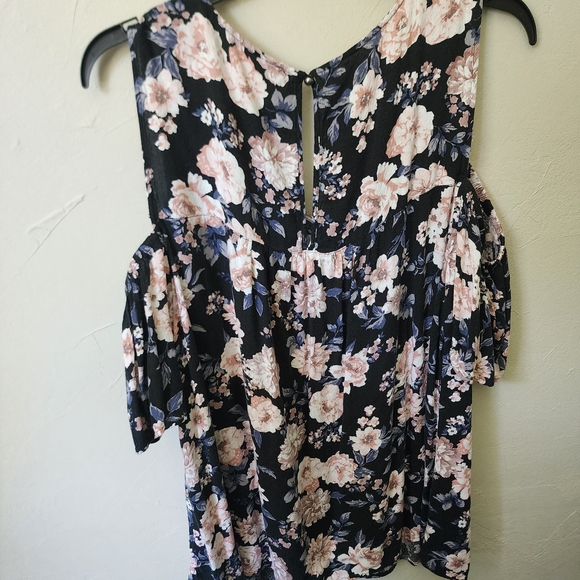 Torrid Black and White Cold Shoulder Flutter Sleeve Sundress - Picture 4 of 4